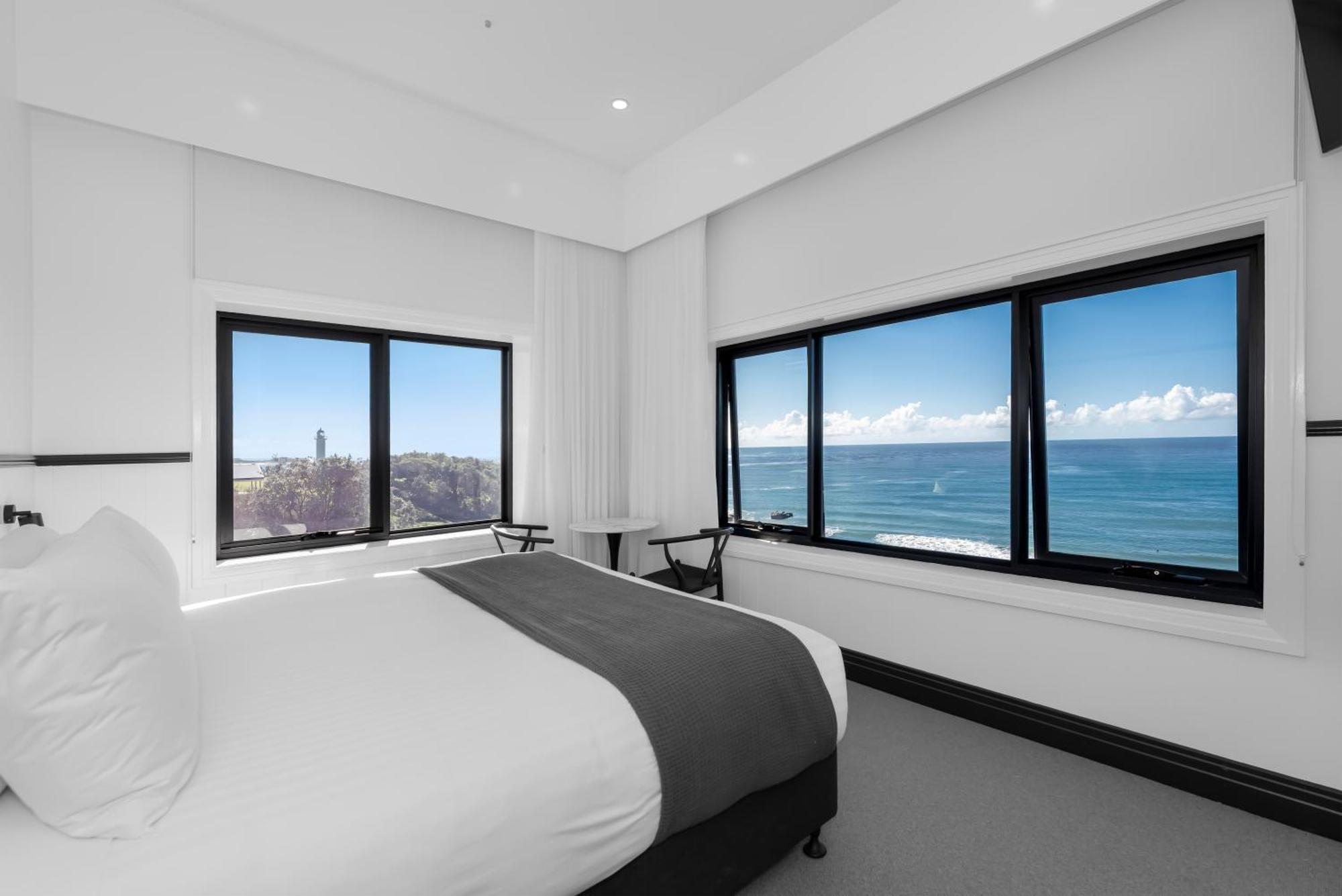 Pacific Hotel 4*